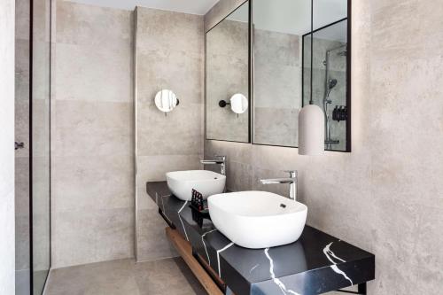 Suite del hotel Radisson Red Madrid. Foto 4