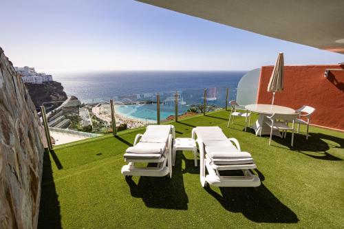 Top Floor Premium Apartment with Sea View del hotel Serenity Amadores. Foto 3