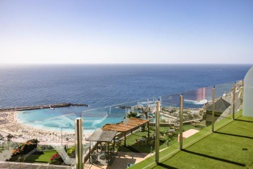 Top Floor Premium Apartment with Sea View del hotel Serenity Amadores. Foto 13