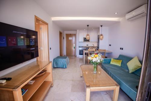 Apartamento Estándar con vistas al mar del hotel Serenity Amadores. Foto 11