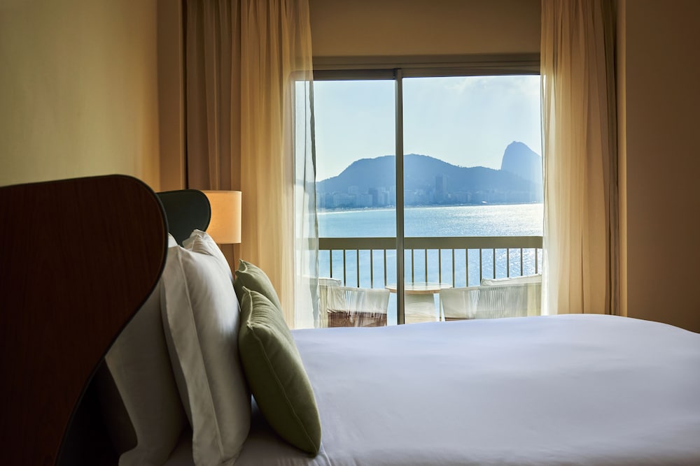 Suite, 1 cama de matrimonio grande, vistas al mar (One Bedroom) del hotel Fairmont Rio De Janeiro Copacabana. Foto 4