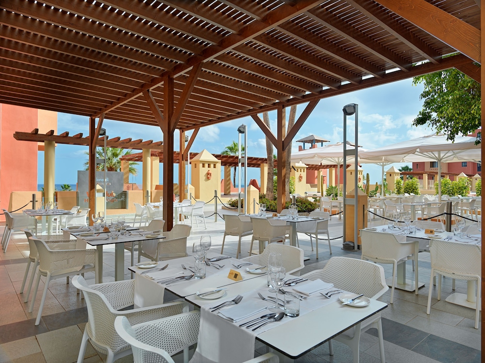 Junior Suite Privilege con Terraza del hotel H10 Tindaya. Foto 4