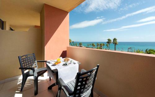 Habitación Doble Superior con vistas al mar del hotel H10 Tindaya