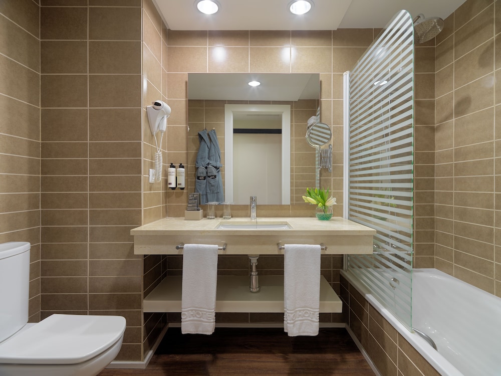 Suite junior del hotel H10 Tindaya. Foto 9