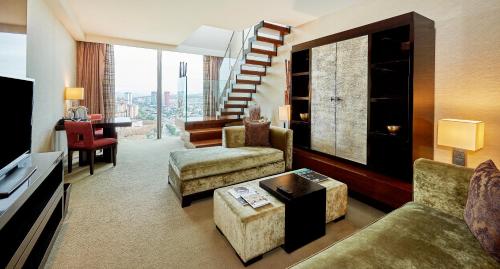 Loft con vistas a la ciudad del hotel Hyatt Regency Barcelona Tower. Foto 4