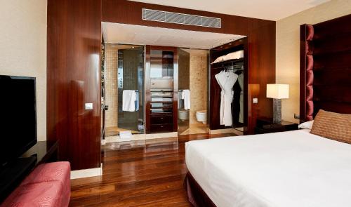 Loft con vistas a la ciudad del hotel Hyatt Regency Barcelona Tower. Foto 5