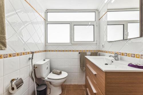 Apartamento de 1 dormitorio con vistas al jardín del hotel El Capricho. Foto 15