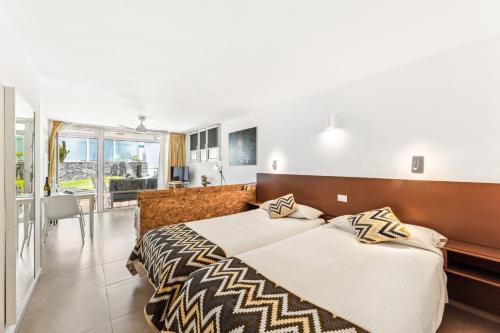 Apartamento de 1 dormitorio con vistas al jardín del hotel El Capricho. Foto 16