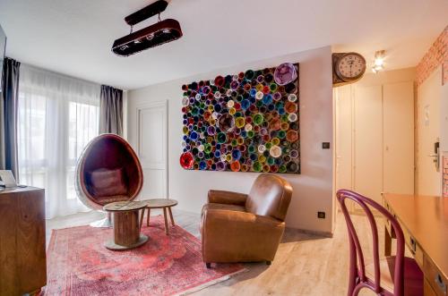 Suite Deluxe del hotel La Maison Mulhouse Centre. Foto 11