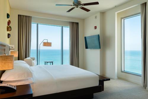Suite Junior con vistas al océano del hotel Hyatt Regency Cartagena. Foto 1
