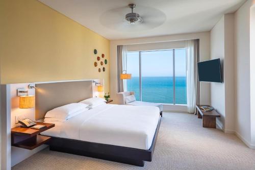 Suite Junior con vistas al océano del hotel Hyatt Regency Cartagena. Foto 4