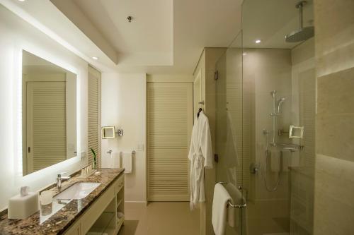Suite con vistas al océano del hotel Hyatt Regency Cartagena. Foto 8