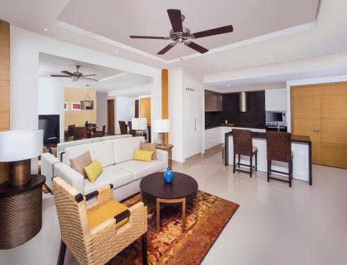 Alojamiento de 1 dormitorio con vistas al océano del hotel Hyatt Regency Cartagena. Foto 1
