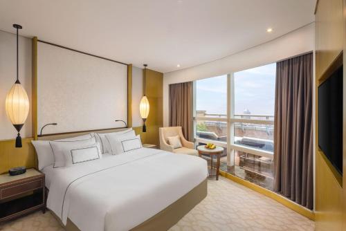 The Level Suite with Balcony del hotel Melia Hanoi