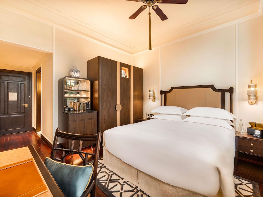 ALA HERITAGE, HABITACIÓN DE LUJO, CAMA QUEEN del hotel Sofitel Legend Metropole Hanoi