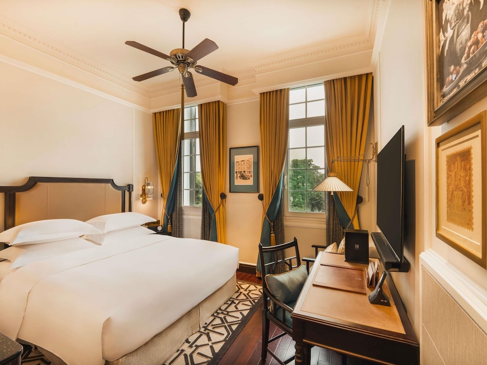 ALA HERITAGE, HABITACIÓN DE LUJO, CAMA QUEEN del hotel Sofitel Legend Metropole Hanoi. Foto 2
