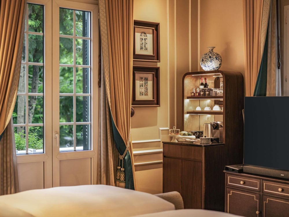 ALA HERITAGE, HABITACIÓN DE LUJO, CAMAS TWIN del hotel Sofitel Legend Metropole Hanoi. Foto 3
