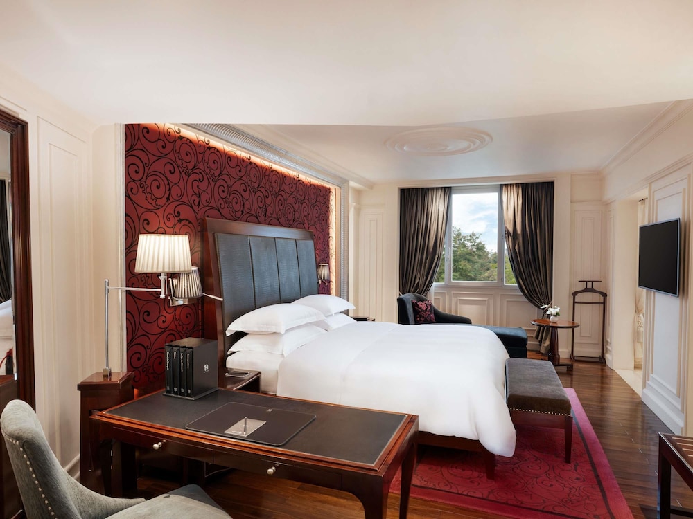ALA OPERA, HABITACIÓN GRAND PREMIUM CON BENEFICIOS DE CLUB LOUNGE, CAMA KING del hotel Sofitel Legend Metropole Hanoi