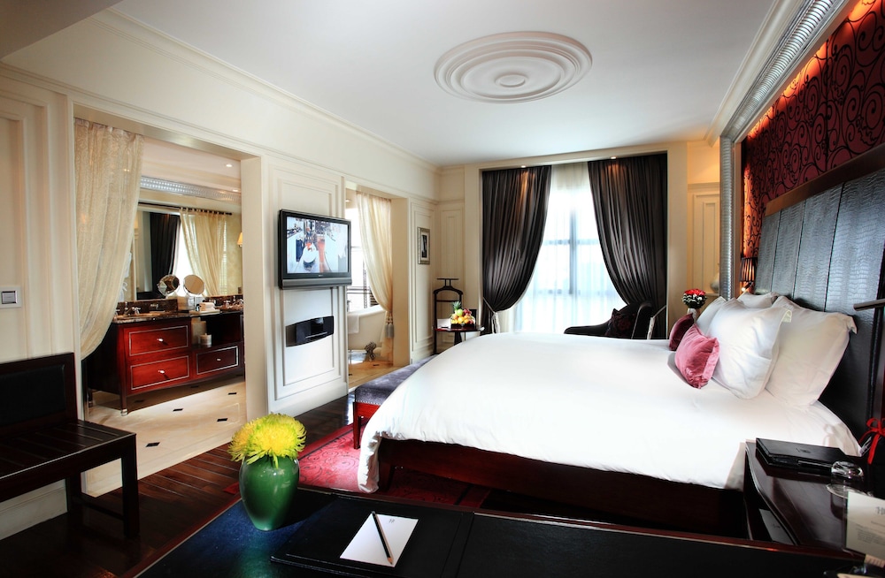 ALA OPERA, HABITACIÓN GRAND PREMIUM CON BENEFICIOS DE CLUB LOUNGE, CAMA KING del hotel Sofitel Legend Metropole Hanoi. Foto 1