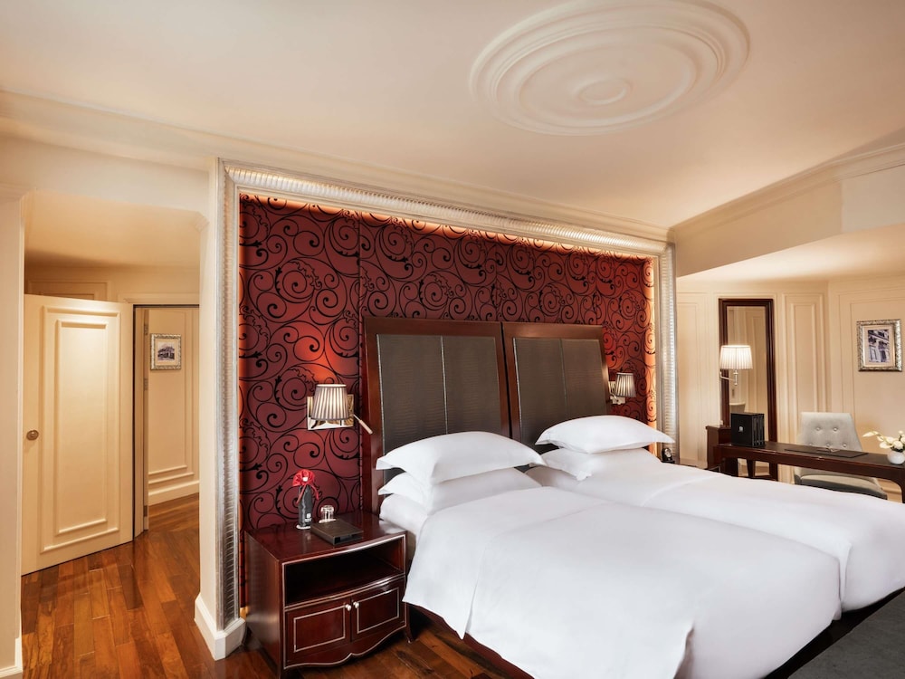 ALA OPERA, HABITACIÓN GRAND PREMIUM CON BENEFICIOS DE CLUB LOUNGE, CAMAS TWIN del hotel Sofitel Legend Metropole Hanoi. Foto 4