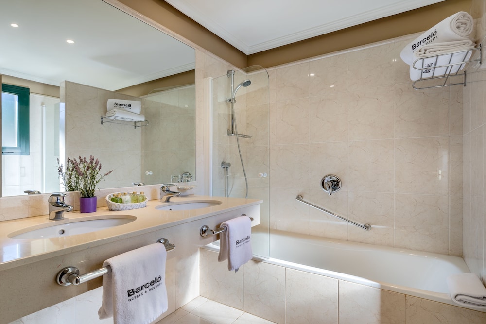Villa Vista Jardín 2 habitaciones 2 Camas individuales del hotel Barceló Montecastillo Golf. Foto 12