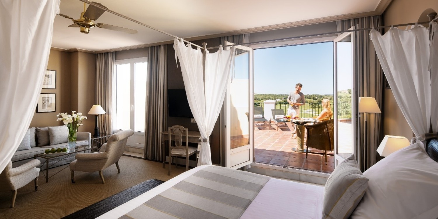 Suite Balcón o Terraza Jacuzzi del hotel Barceló Montecastillo Golf. Foto 2