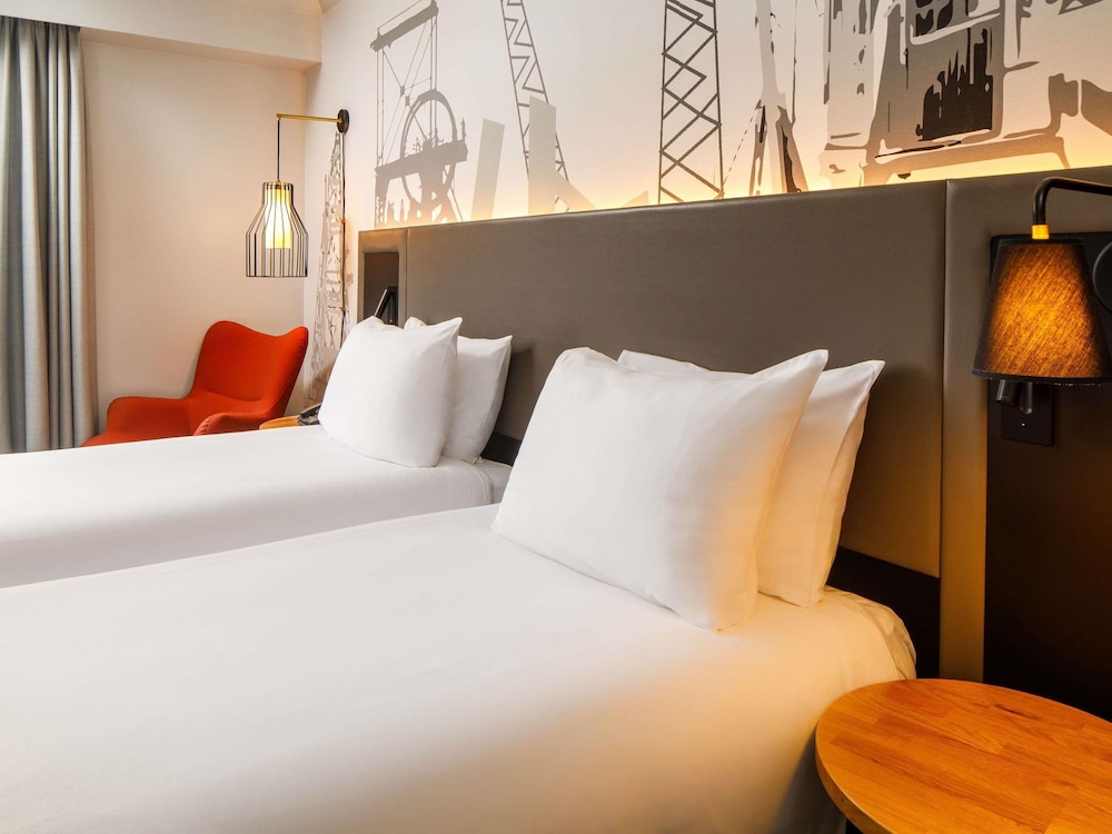 Habitación Clásica - 2 camas individuales del hotel Mercure Cardiff North. Foto 1