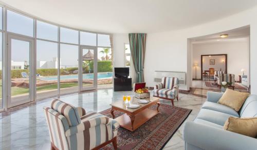 Deluxe 5 Bedroom Villa With Private Pool del hotel Pickalbatros Golf Beach Resort - All Inclusive. Foto 1