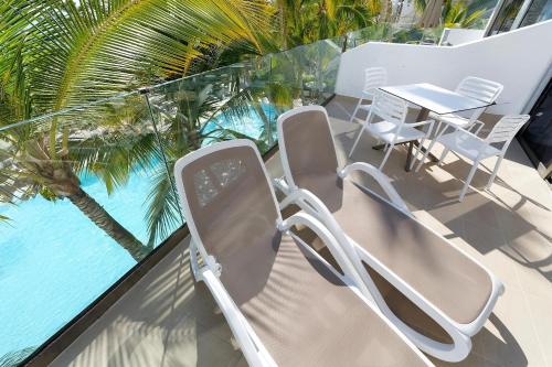 Classic One Bedroom Apartment with Balcony and Limited Sea View del hotel Servatur Altamar. Foto 10