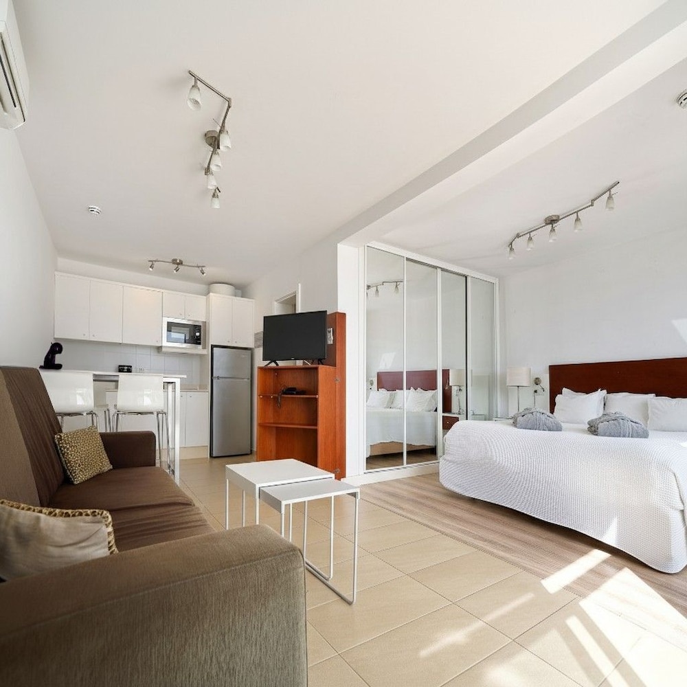 Estudio Vista Mar Balcón o Terraza Con Cocina 1 Cama queen Premium del hotel Servatur Altamar. Foto 2