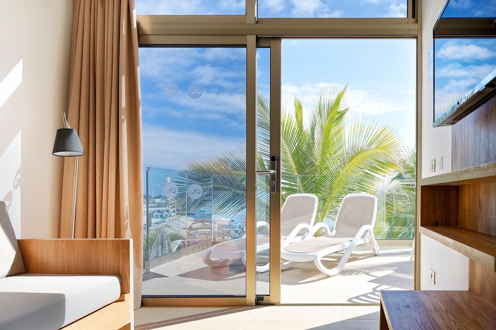 Apartamento clásico, 1 habitación, balcón, vistas parciales al mar del hotel Servatur Altamar. Foto 5