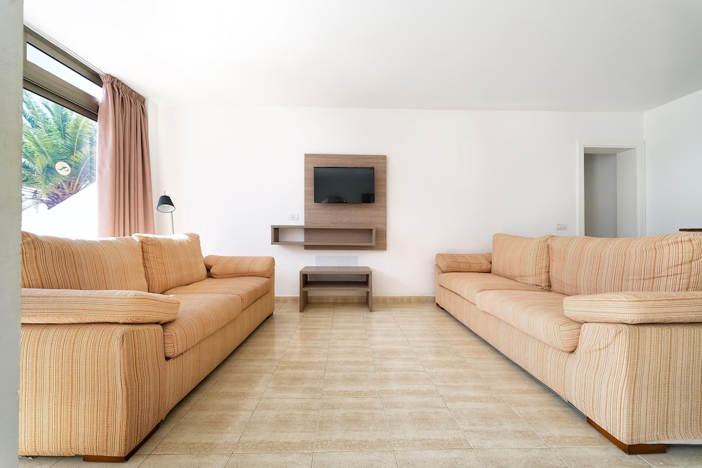 Apartamento clásico, 2 habitaciones, balcón, vistas al mar del hotel Servatur Altamar. Foto 6