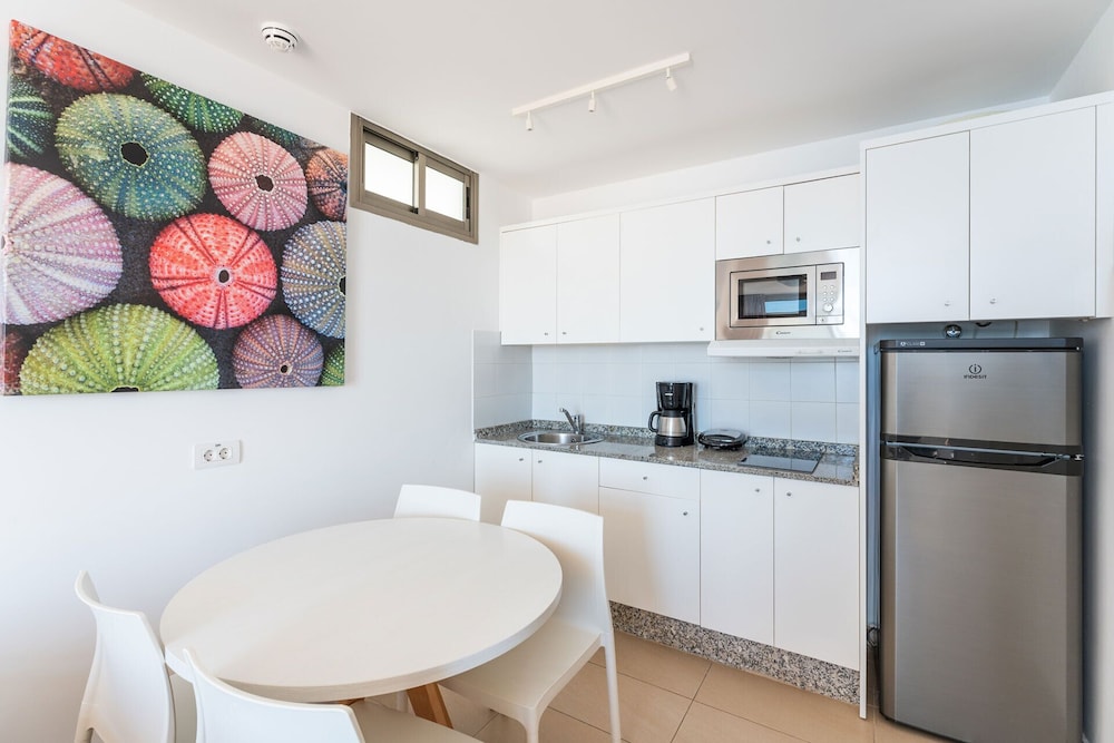 Apartamento clásico, 1 habitación, vistas al mar del hotel Servatur Altamar. Foto 3