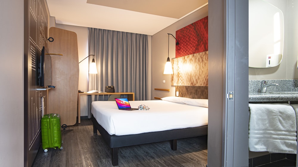 Habitacion Standard con 1 cama doble del hotel Ibis Barranquilla. Foto 4
