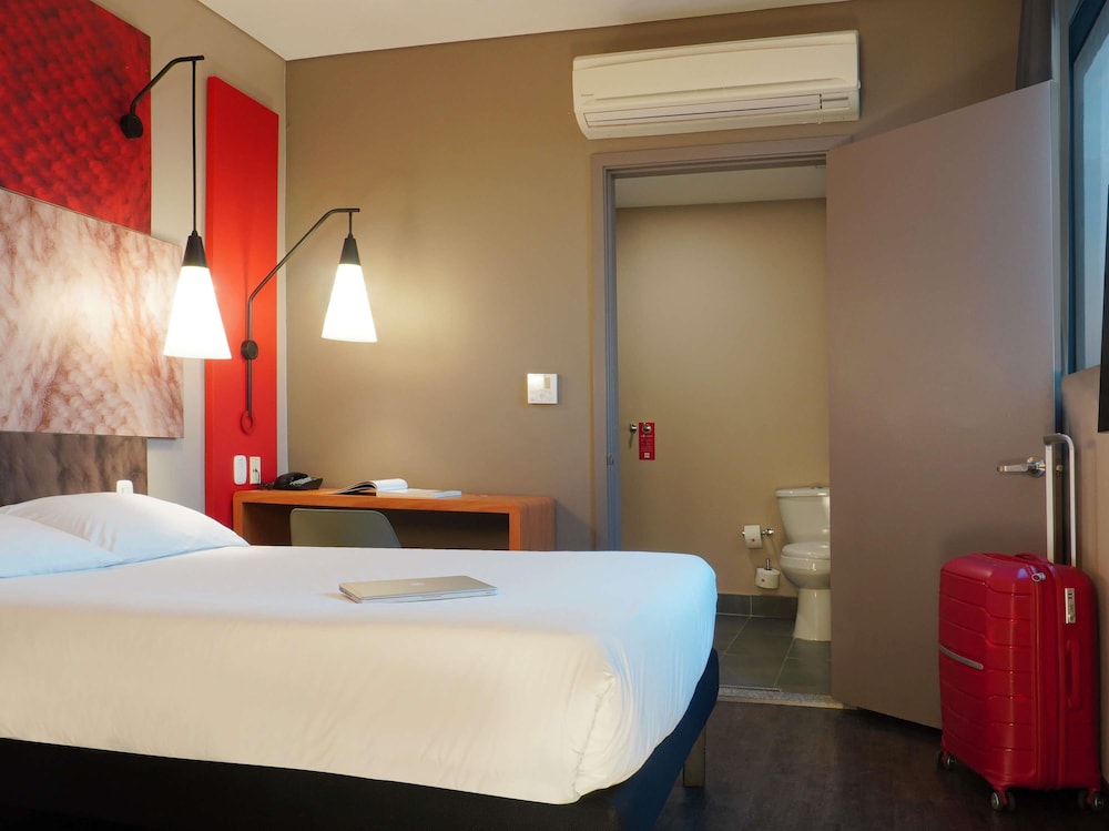 Habitacion Standard con 1 cama doble del hotel Ibis Barranquilla. Foto 10
