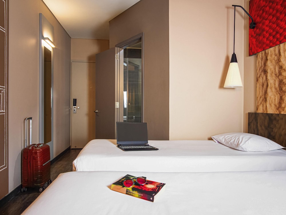 Habitación Standard con 2 camas individuales del hotel Ibis Barranquilla. Foto 10