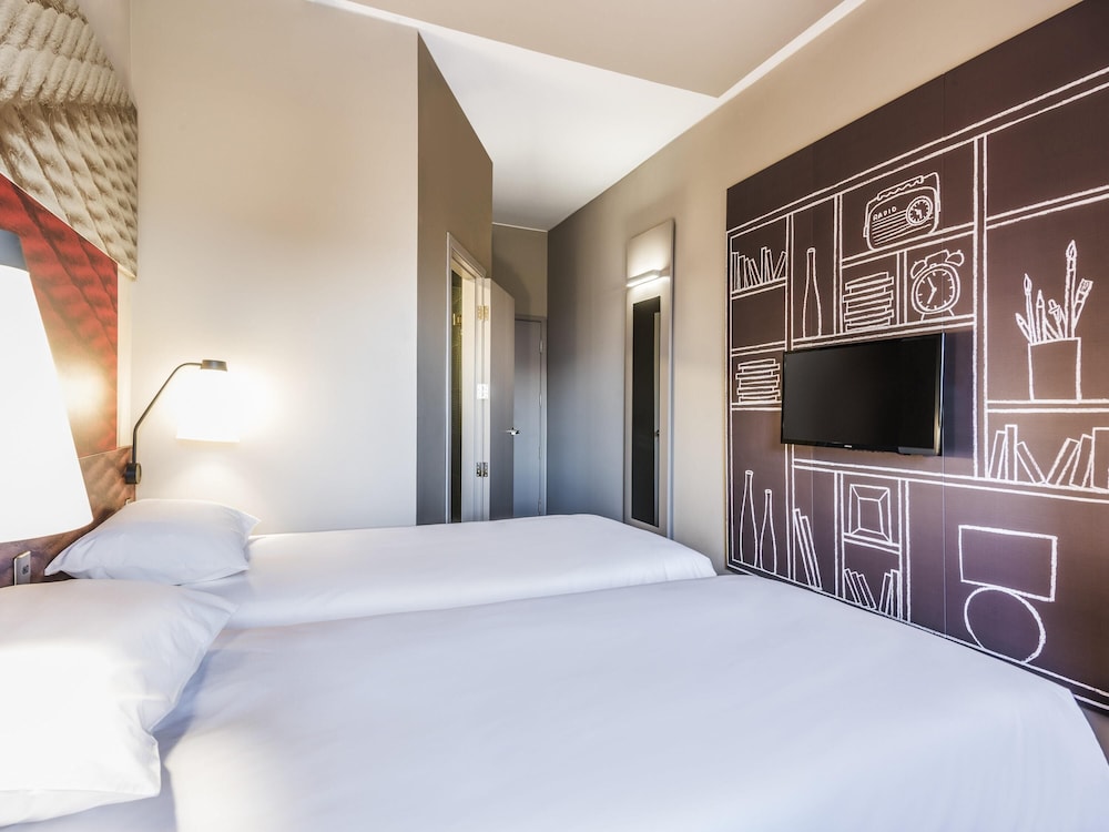 Habitación estándar con camas individuales del hotel Ibis Cali Granada