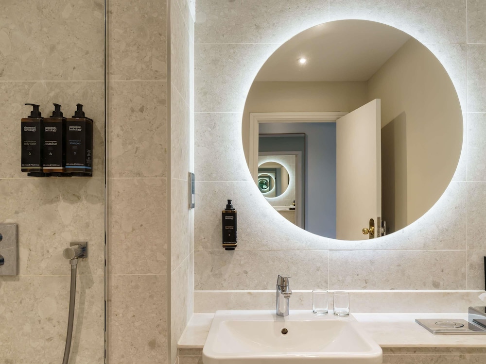 Privilege Double or Twin del hotel Mercure Blackburn Dunkenhalgh and Spa. Foto 7
