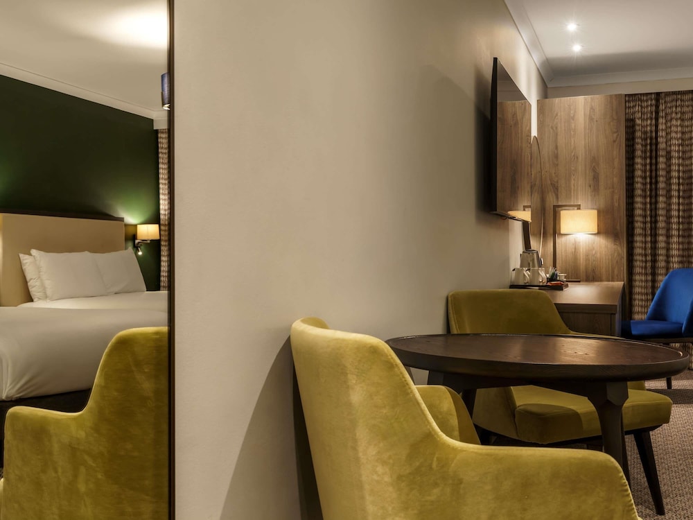 Habitación clásica, 2 camas de matrimonio del hotel Mercure Blackburn Dunkenhalgh and Spa. Foto 8
