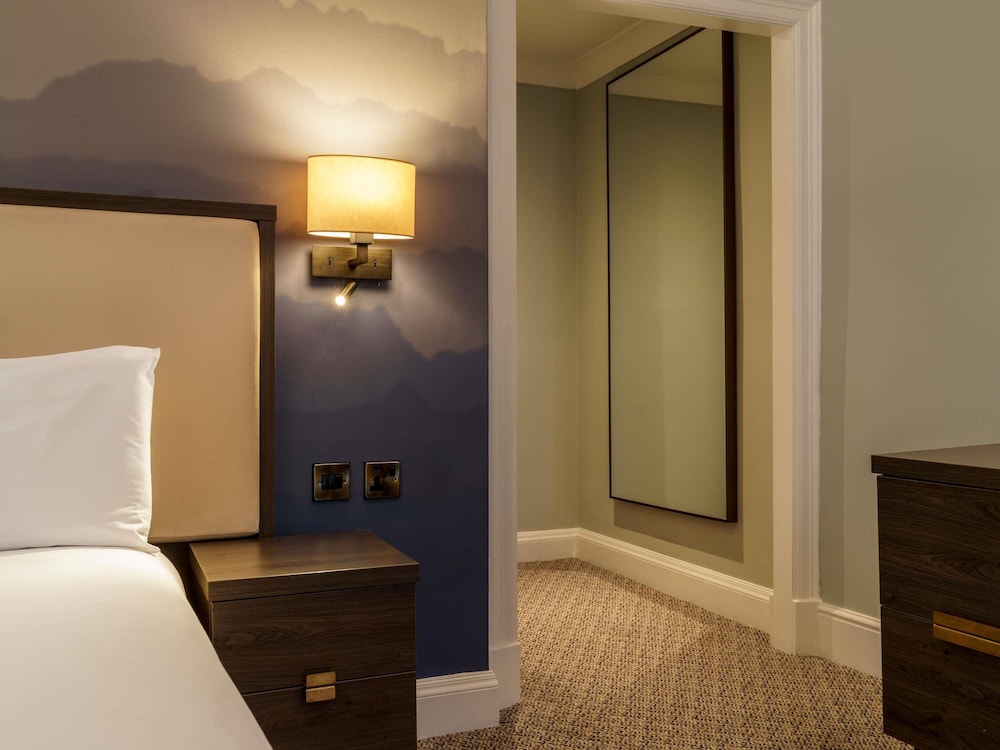 Habitación estándar, 2 camas individuales del hotel Mercure Blackburn Dunkenhalgh and Spa. Foto 8