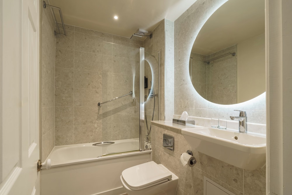 Habitación estándar, 2 camas individuales del hotel Mercure Blackburn Dunkenhalgh and Spa. Foto 13