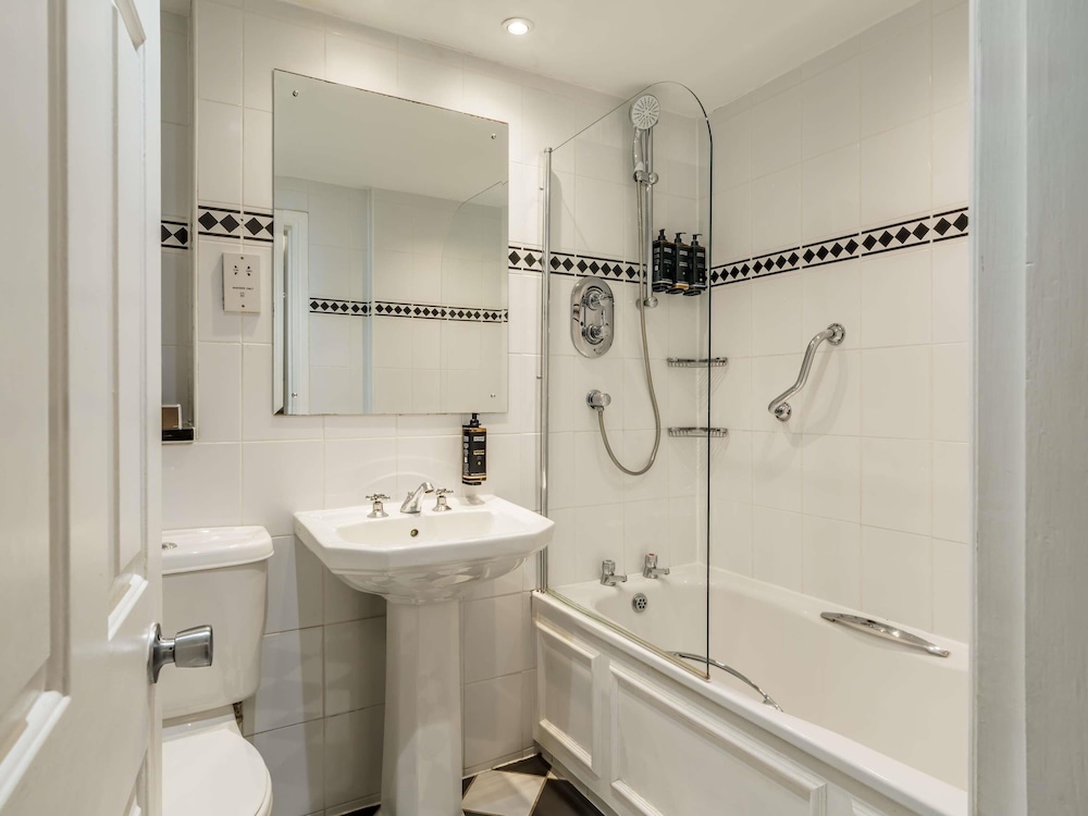 Classic Double or Twin del hotel Mercure Blackburn Dunkenhalgh and Spa. Foto 10