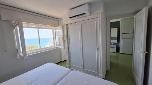 Apartamento Superior con terraza y vistas al mar del hotel Destinos de Sol Roquetas de Mar - Montepío Minería. Foto 9