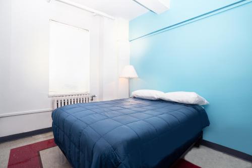 Habitación Doble Privada con baño compartido del hotel YMCA WEST SIDE. Foto 12