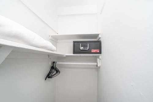 Habitación Compartida Privada de 6 camas con baño compartido del hotel YMCA WEST SIDE. Foto 1