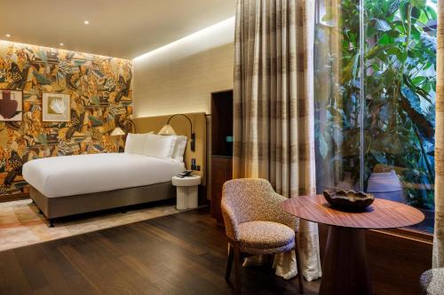 Suite Spring Garden del hotel The Trafalgar St. James London, Curio Collection By Hilton