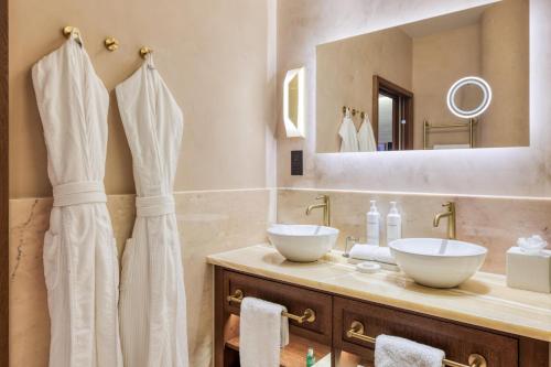 Suite Spring Garden del hotel The Trafalgar St. James London, Curio Collection By Hilton. Foto 1