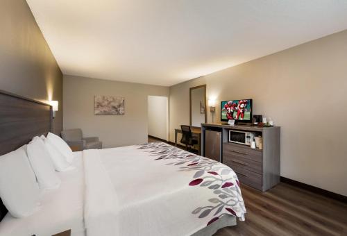 Habitación Deluxe con cama extragrande - No fumadores del hotel Red Roof Inn Painted Post. Foto 1