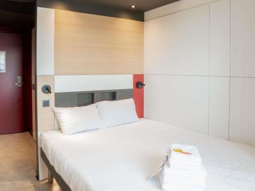Habitación Triple del hotel Ibis Budget Blankenberge. Foto 8