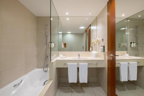 Habitación Triple del hotel Sb Bcn Events. Foto 2